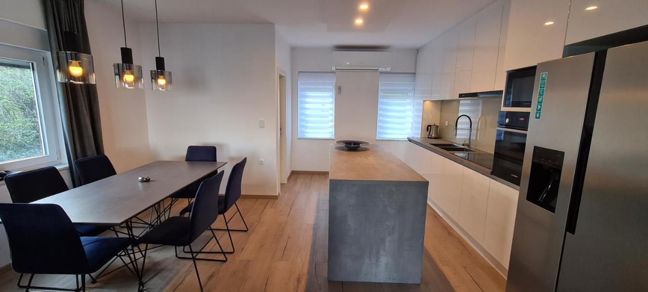 Luxury Isabel Apartment