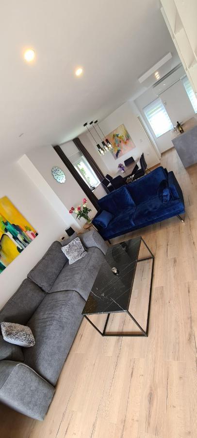 Luxury Isabel Apartment *