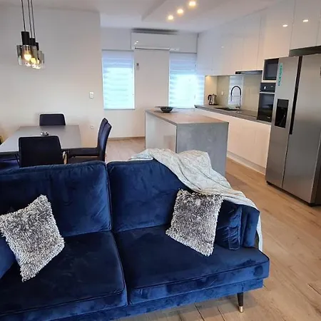 Luxury Apartment Isabel Volosko Exterior photo